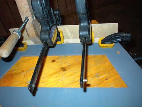 Treadsection - Reinforcement cleat for the wheel-top panel